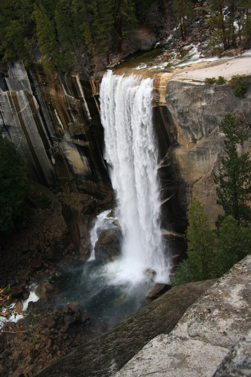 best-lovequotes:  Via 15 Famous Waterfalls To Travel 