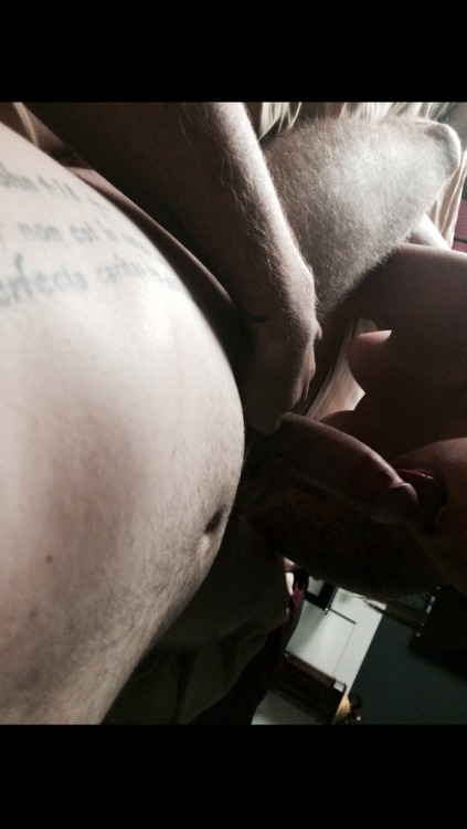 watchalicebloom: A little morning head never hurt anyone. ;)