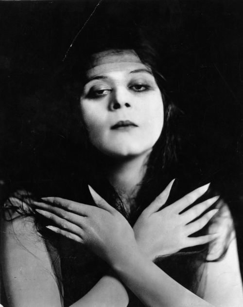 Portrait of Theda Bara &ldquo;The Vamp&rdquo;, 1910&rsquo;s