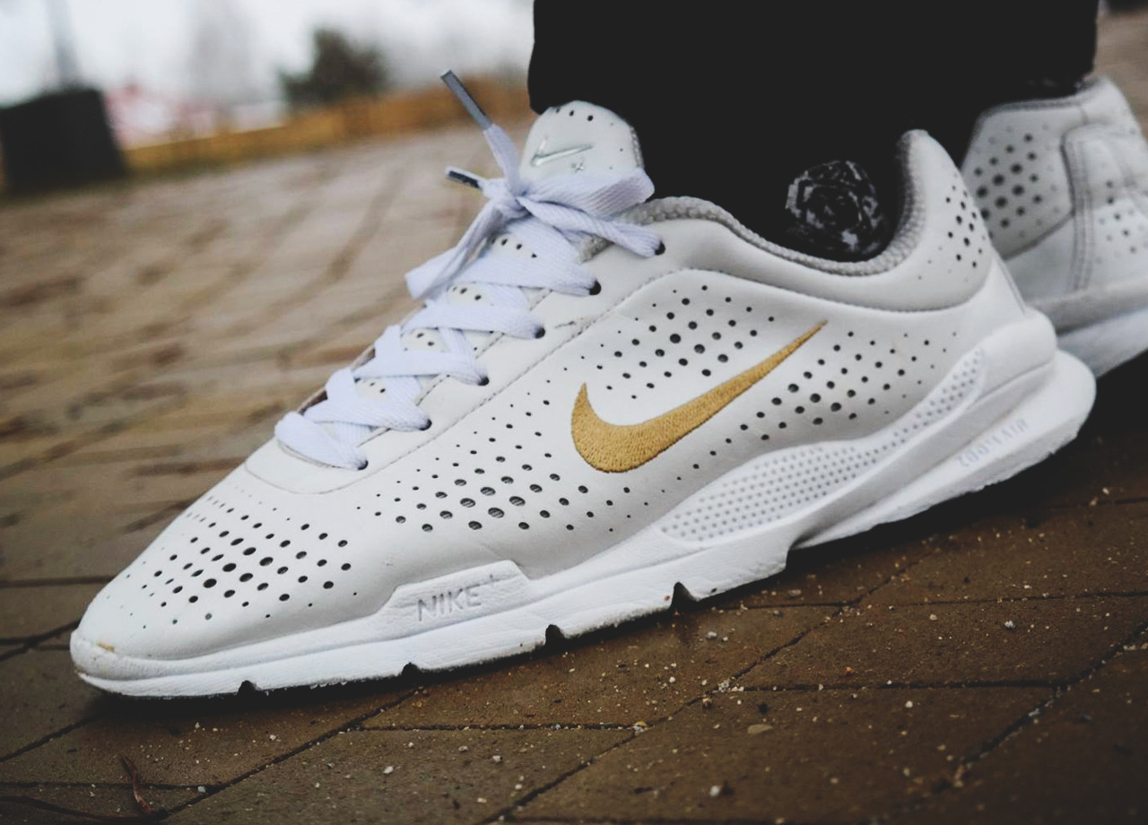 Afirmar Helecho Rascacielos Nike Air Zoom Moire - White/Gold - 2006 (by... – Sweetsoles – Sneakers,  kicks and trainers.