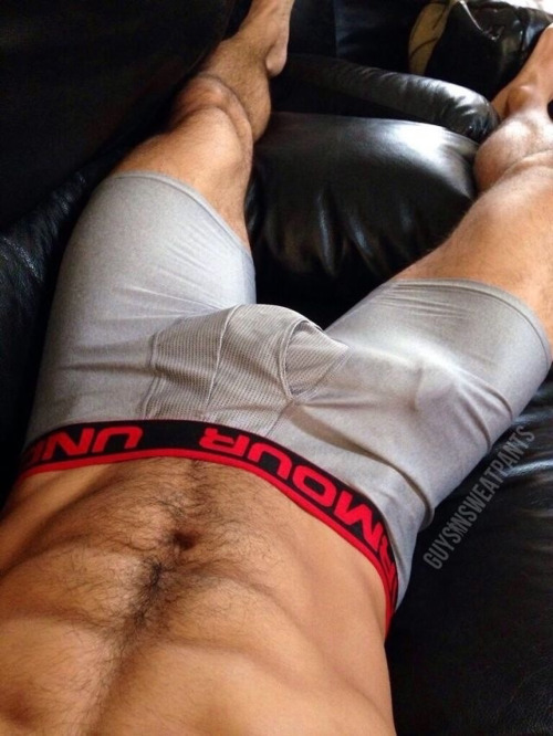 hairymacho:  http://hairymacho.tumblr.com/ ▲ ✕  /