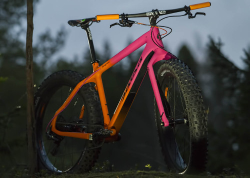 oldklein: Pink & Orange love - Salsa Beargrease fatbikefat-bike.fi/uusi-fatbike-salsa-bea