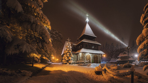 polandgallery: Photo Album: Winter in Zakopane, Poland by Jan Darek. Zakopane is small in size, rich