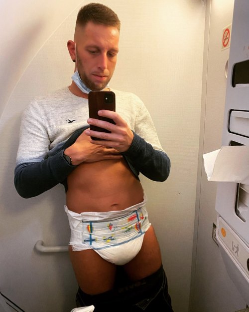windel-prinz: On the flight back to Germany #abdlgermany #abdlboy #abdlinpublic #diaperboy #diaperge