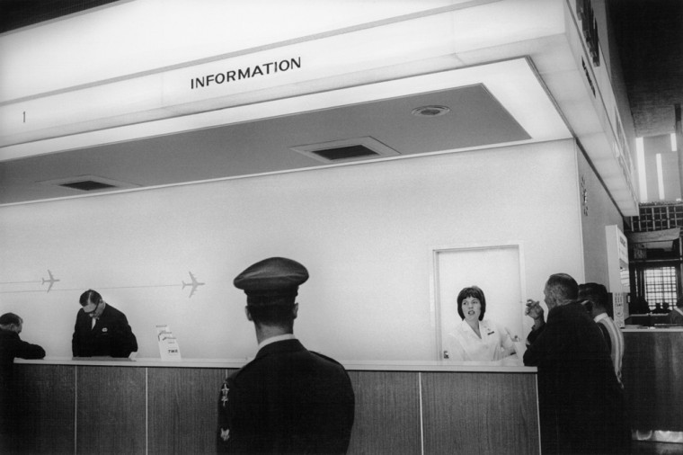 tamburina:  Garry Winogrand, San Francisco International Airport, 1964