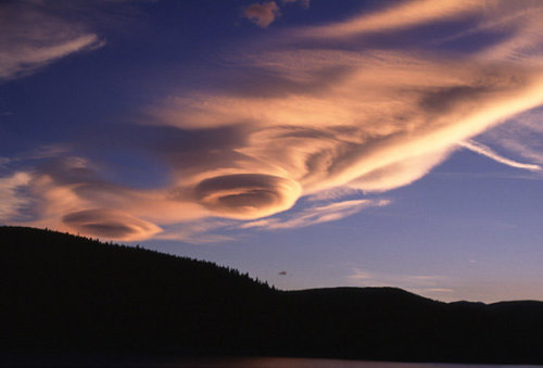  Lenticular clouds. (Image source: wired.com) 