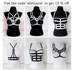 michellemoe:  Use the code ‘alienmoe’ to get 15% off on all items ! Code expires febuary 1st 2016.