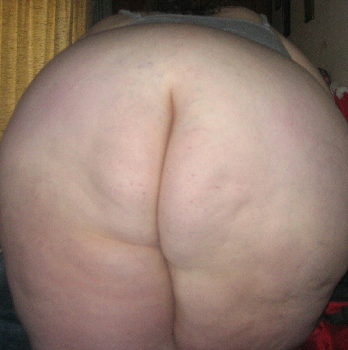 wickedlywenchy:  I hear there is a full moon tonight:-)