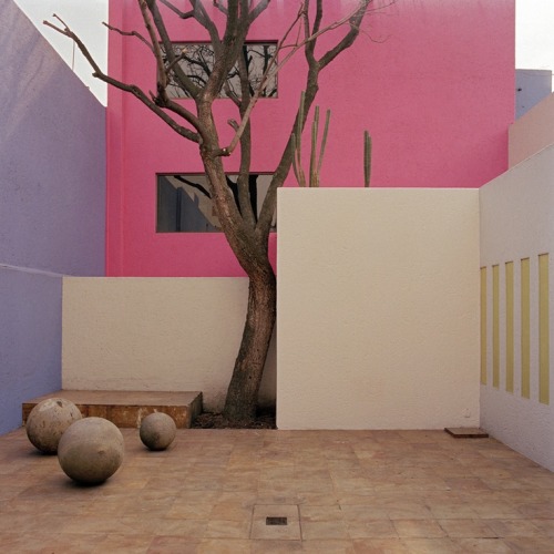 CASA GILARDI Architect : Luis Barragan Location: Tacubaya, Distrito Federal, Mexico Project Complete