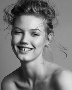 modelmeth:Lindsey Wixson in The Golden Girl by Santiago &amp; Mauricio Sierra 