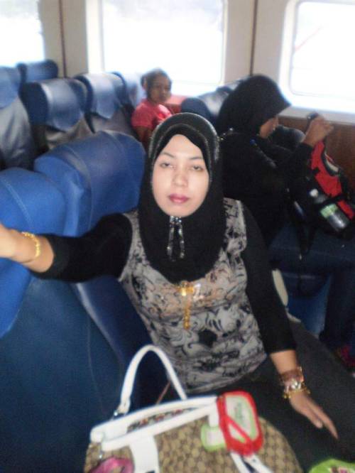 jandara1980: Milf bertudung pt2.. terbaek