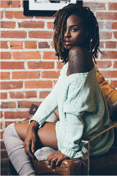 bad-brownbeauties:  Check out our beauty of the week and featured model for our new layout: @Tempcori wellhellosweet.tumblr.com