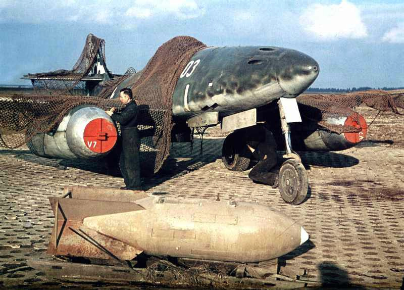 david-vitale:  The Messerschmitt Me 262 Schwalbe 