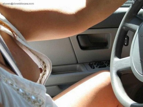 downblouse-paradise: More downblouse at downblouse-paradise.tumblr.com/