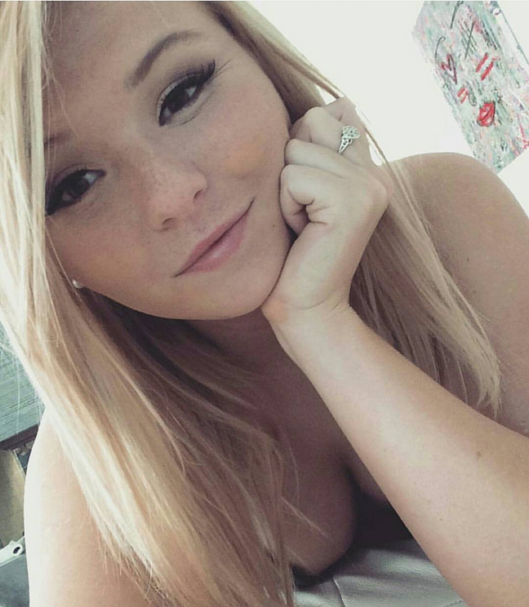 #whitegirlwednesday my little crazy cute porn starlet. The one and only  @melissamayxoxo