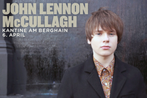 Apropos junge, großartige Künstler: John Lennon McCullagh ist “zwar” noch weit von der 20 entfernt, liegt musikalisch aber schon unendlich nah an Namen wie Dylan, Weller und Cash. Oder Jake Bugg.
Am Sonntag (6.4.) spielt er in der Berliner Kantine am...