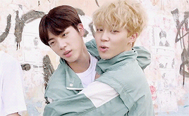 Jinmin Hugs ♡ 