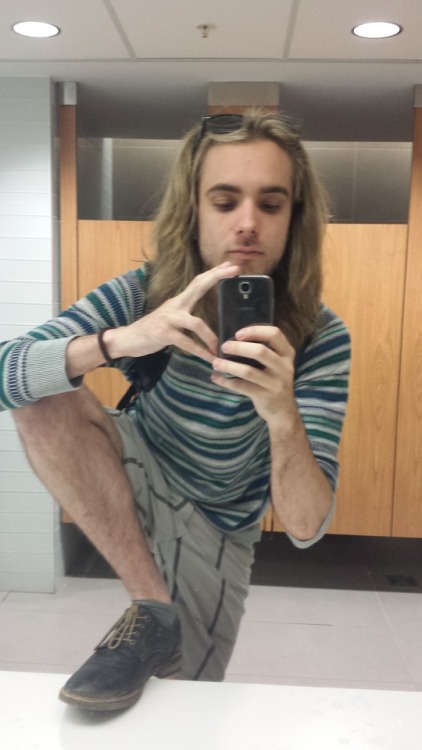 kimchiban:kisshugger:my leg me my other leg my leg my leg and my leg like if you agreeU have such pr