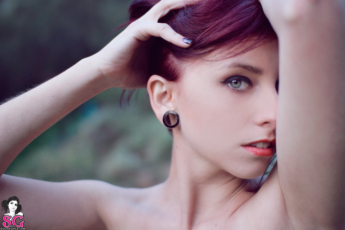 past-her-eyes:  Skinbyrd Suicide  For more South African SuicideGirls Sweet tattoo,