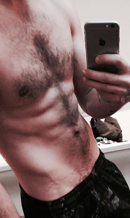 male-and-others-drugs:  Liam Payne