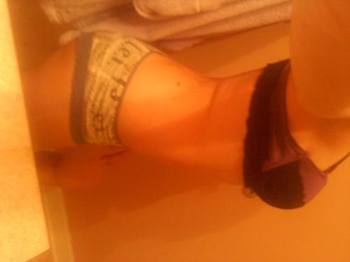 shout-out-to-your-girl:  Submission!  Shout out to Alexis Neff from Tennessee! 