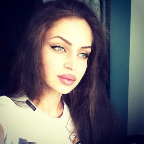 shesbombb:  http://reginajolie.tumblr.com/