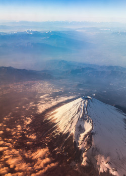 brutalgeneration:  Fuji Sunrise - Aerial perspective by Hendrik Schicke on Flickr. 