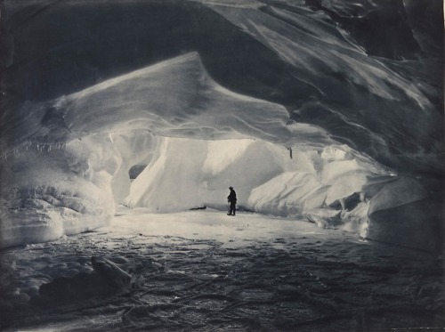 gnossienne:A snapshot of Mawson’s Antarctica expedition (1911-1914)