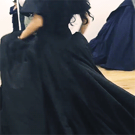 rehonna:Ri trying on Zac Posen dresses