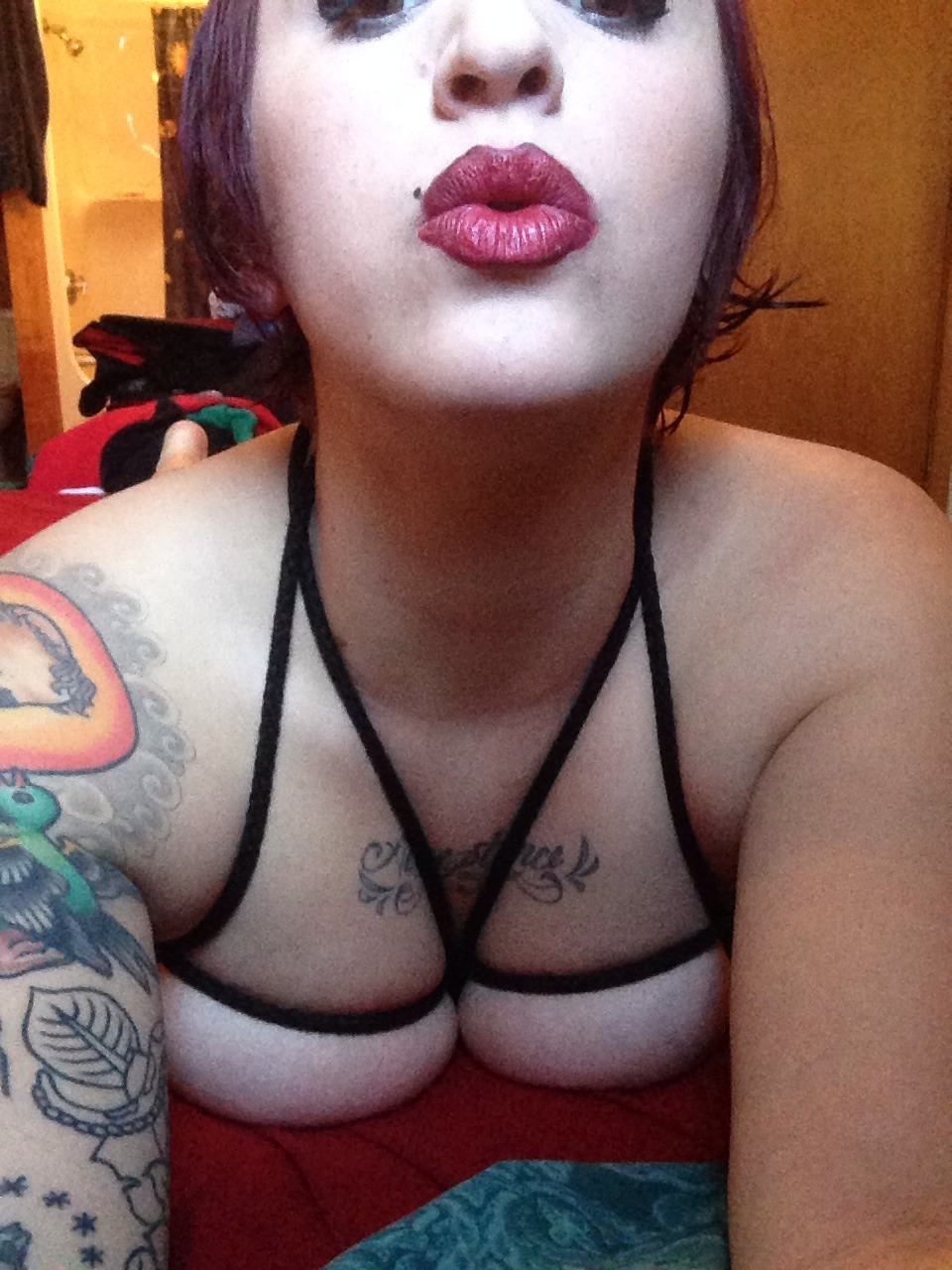 punishmykitty:  ladywolfpup:  First time thing myself :)  -Sir