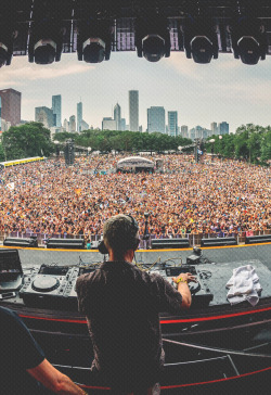 rave-nation:  Above and Beyond at lollapalooza