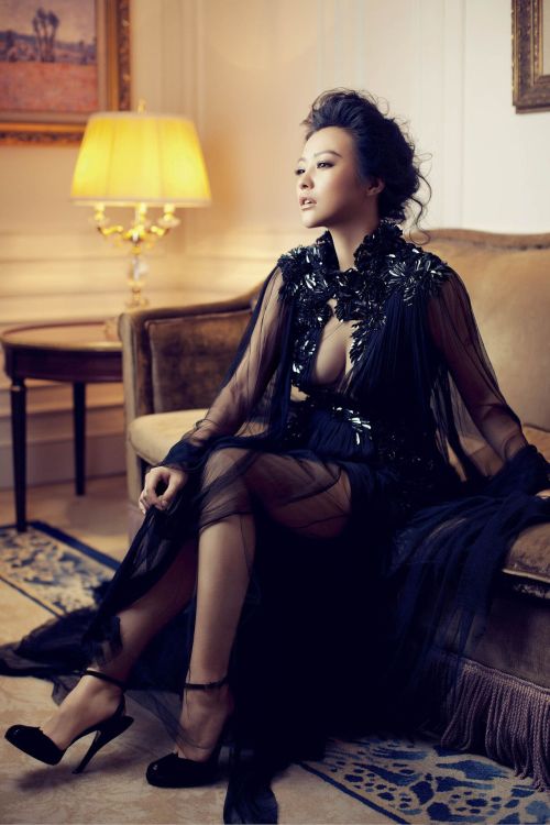 Hao Lei Follow http://celebrity-legs-and-heels.tumblr.com/ for more! (via hao-lei-gq-taiwan-june-201