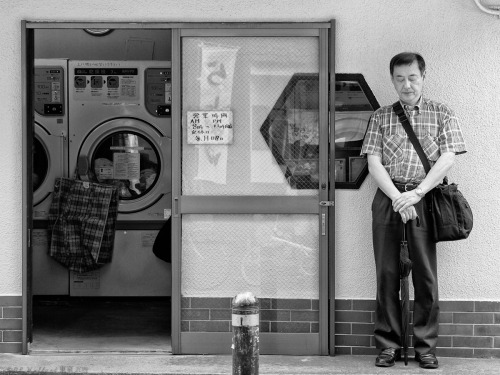 Waiting at the Laundry MatPatience in Small Town Tokyo: Toritsudaigaku