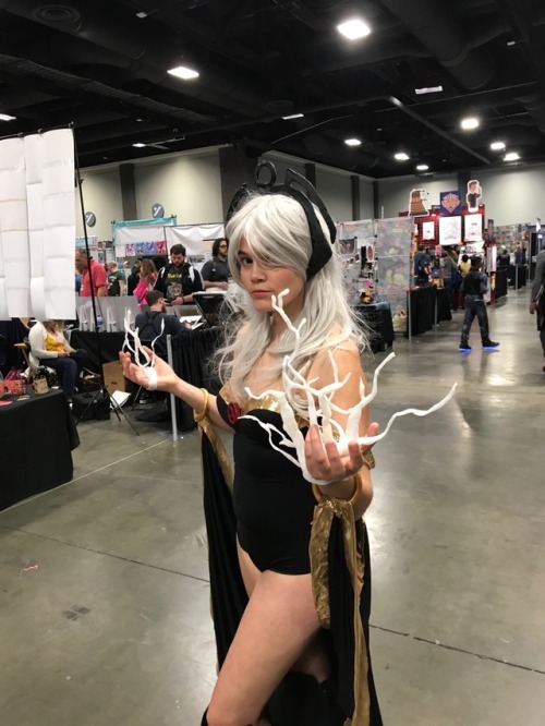 reiayanamismom: Awesomecon 2018 part 11 I’m that rose!!