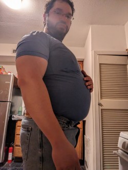 chub-redfield350:@bulkseason one milk chug coming up. I’m impartial to chocolate milk, so I went with thatThis has me a little worried because I started sweating, but I felt good finishing it