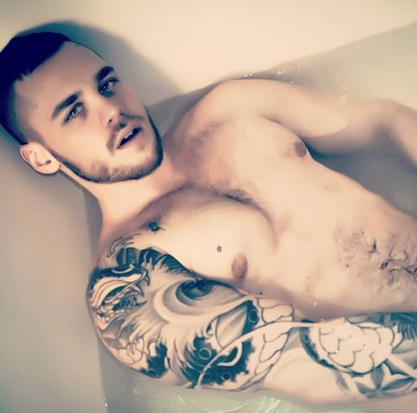 meniloveat5280:  Follow for over 95,000 examples of The Art of Man