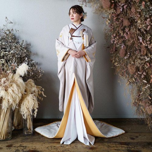 orisho119:『彩　衣』ベージュ The kimono I introduce is a sacred special kimono for a Japanese wedding bride. 