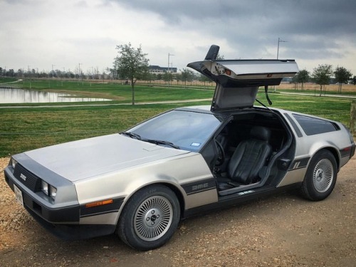 Any room left in Radwood Royalty for my DeLorean? Can’t wait to see everyone in Austin! #delorean #r