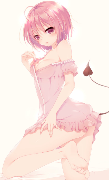 cutely-perverted:  女王