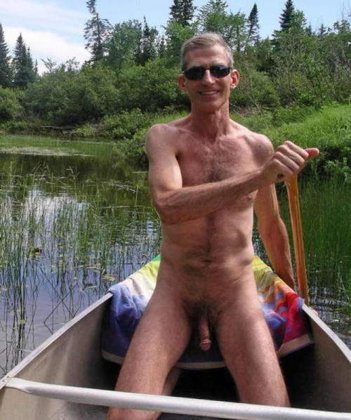 best-daddiespictures:  Outodoor Naked Activities With Handsome Man !!  Sexy!