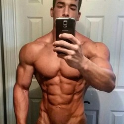 yesmiddleman:  Chase Savoie