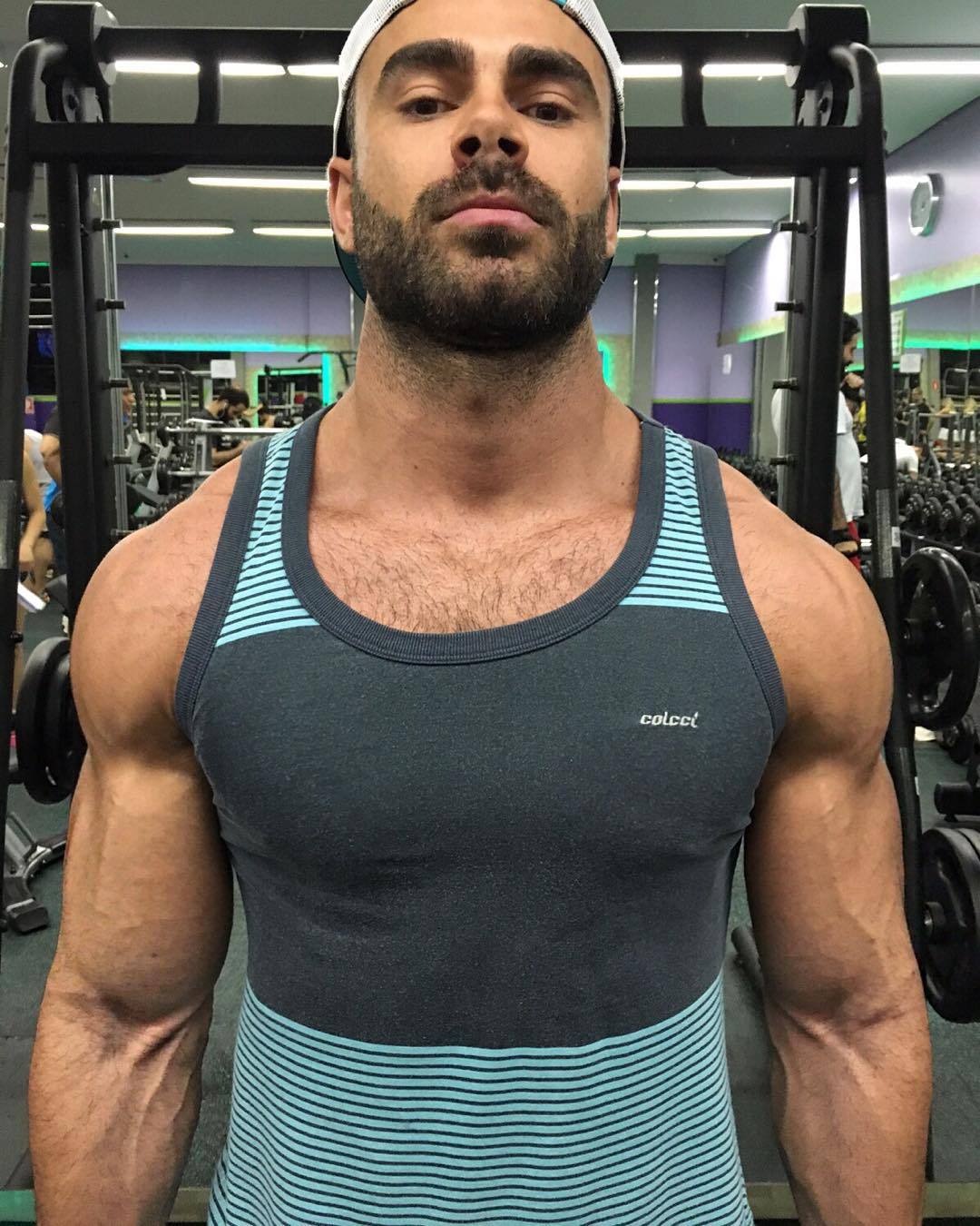 beardburnme:  “Click by @flayreis 📱” by @mikasiqueira on Instagram http://ift.tt/1RJHdoc