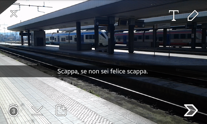 stronza-comeilmondo:  Un giorno il prof di italiano mi guardò negli occhi e mi disse: