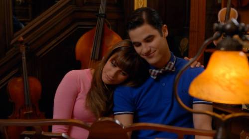 Glee 6.01 Loser Like Me 