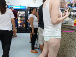 miaexhib:Buying some ice cream at the convenience store. Buisness as usual…