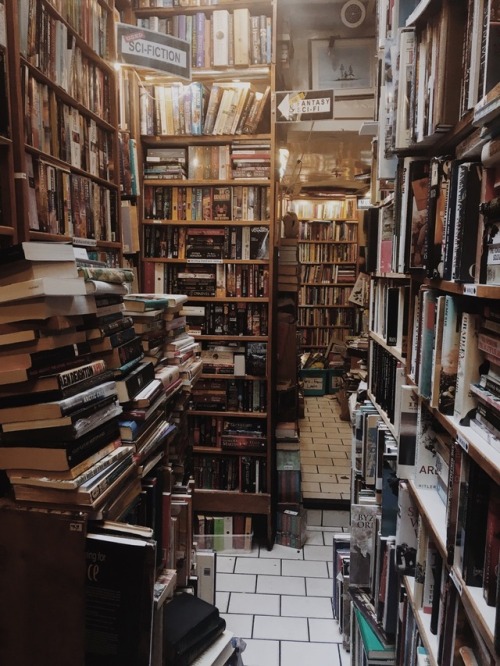 scuhllay:The Abbey bookshop, parisig: @littlebitsofliterature