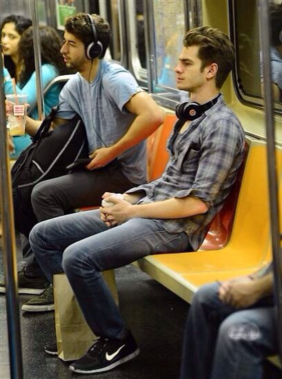 embraceyourgeekness:  Embraceyourgeekness:      ALWAYS. GET. THE.TUBE 