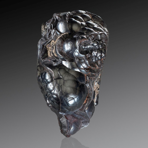 hematitehearts: Botryoidal Hematite Size: 7,4 x 3,7 x 4,4 cm Locality:  Florence Mine, Egremont