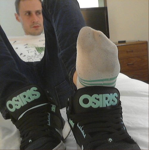 dirtysmellysocks: soxnfeet:   FOLLOW ME FOR MORE!    soxnfeet.tumblr.com/tagged/me     http:/
