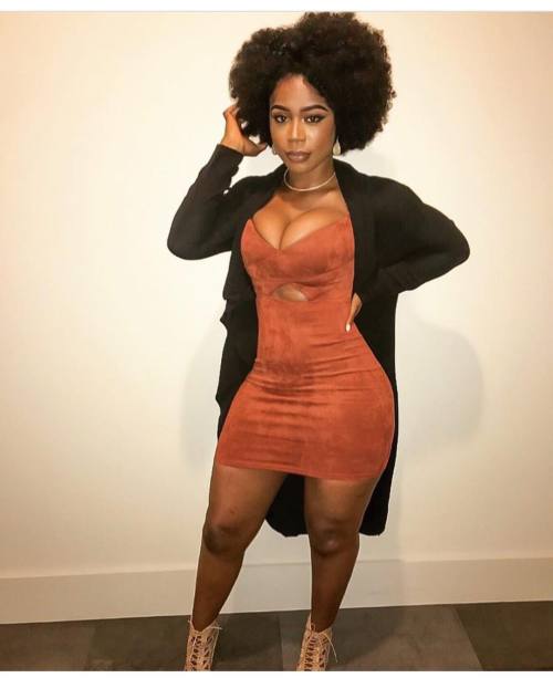 awesomeblack-girls: Delicious black babes are desperate to meet men!